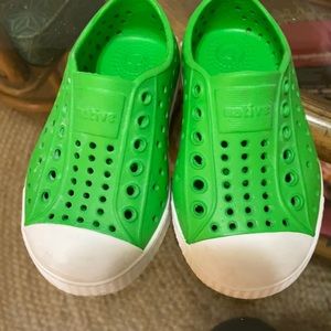 Native toddler size 6